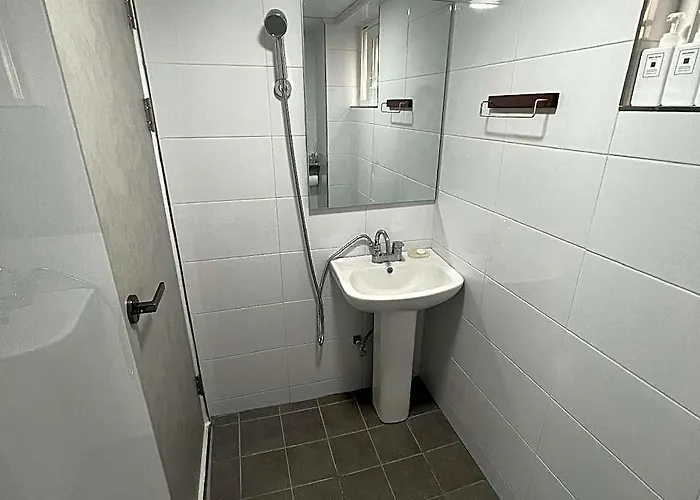 Modern Clean House In Gangnam 302 ホテル